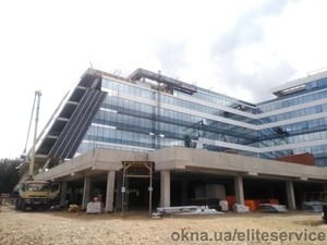 Остекление фасада административного здания &mdash; 